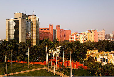 男生用鸡鸡和女生软件：极速共生，硬件狂飙与软件智控的赛道协奏