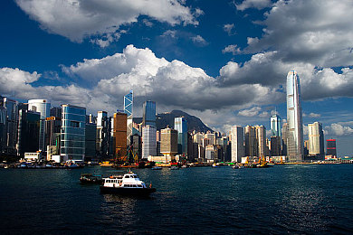 男生和女生插插插软件：双人协作新游今日上线，真实汽车组装竞速挑战默契极限