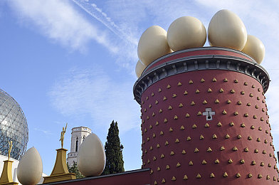 在床上打扑克动漫又疼又叫：梦境对决痛觉链接，卡牌策略与情感叙事的沉浸交响-2