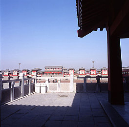 蜜桃成人无码av：硬核赛车新作今日上线，无限制改装与拟真驾驶引爆玩家社区