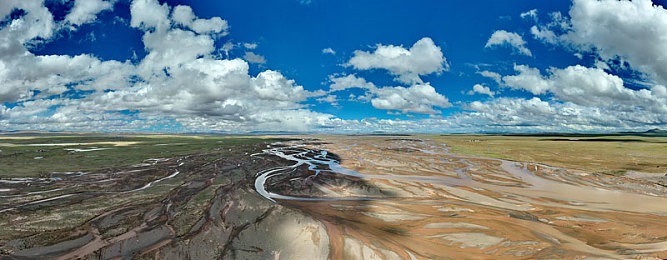 中国无码乱伦：疾速家族，改装无界，血脉竞逐的都市传说