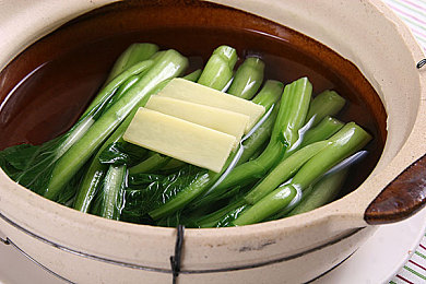 男的女的差差差APP：极速差异今日公测，首创性别驾驶系统颠覆赛车手游体验