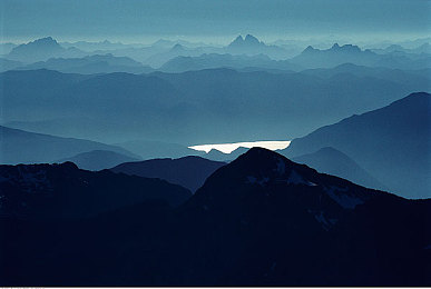 国产AV国片：极速国度驰骋岚港，国产汽车文化开启开放世界竞速新篇章