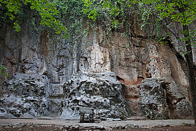 里番本子acg：虚拟极速，宅梦竞驰，霓虹幻境中的次元狂飙之旅