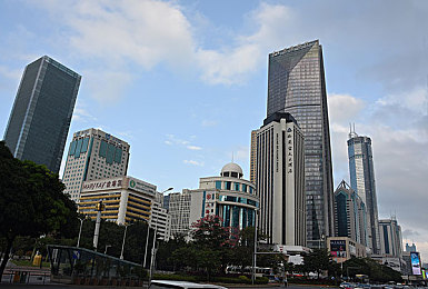 美女脱衣服的视频app大全:极速衣橱,赛道幻装,虚拟车模风尚竞速录-3