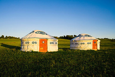 法国空乘1998塞尔维亚飞行：时空逃亡新玩法，极限竞速地平线复刻历史隐秘飞行事件