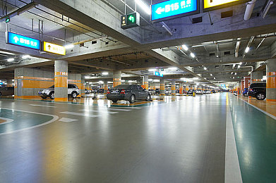 女生吃男生的困困：极速恋人双人赛道，情侣竞速能量互助新玩法-2