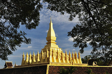 把坤坤：虚拟偶像跨界赛车新游上线，双养成系统打造沉浸竞速体验-1