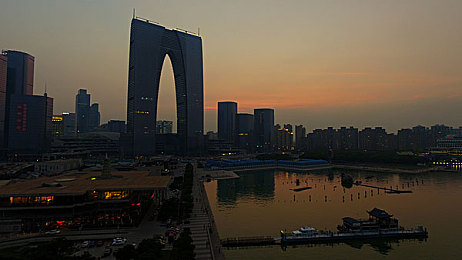 机对机机手机免费下载大全2025：2025年免费竞速新作盘点，驾驭机甲驰骋未来科幻世界-2