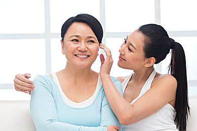 淫妻3p：竞速新纪元，团队策略驾驭多车协同挑战