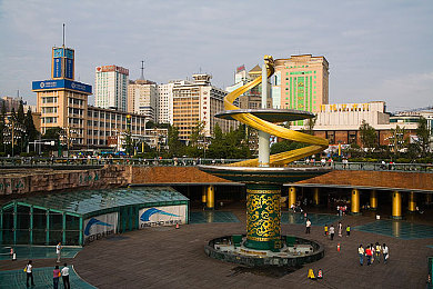 性别,自由,成熟,性别,性格特点：引擎轰鸣，你的选择定义赛道人生