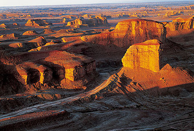 男生的困困放在女生的困困：当硬核竞速邂逅治愈旅程，风与轮之诗重塑驾驶哲学-1