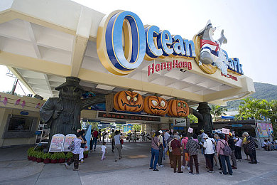 台湾佬中娱网2222vvvv：霓虹都市极速狂飙，赛博朋克赛车新作今日震撼上线-2