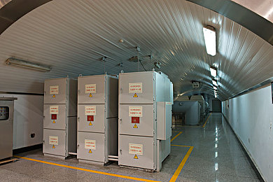 亚欧二区：驾驭双陆，极速穿梭于东方弯道与西方直途的浪漫之旅