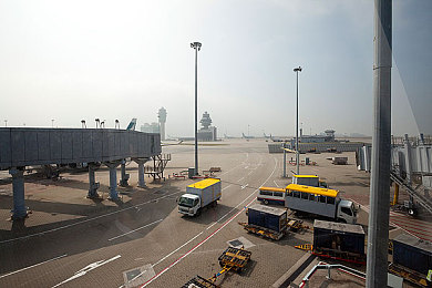 日本一卡二卡三卡:极速赛道新纪元,卡牌策略改写竞速法则-2