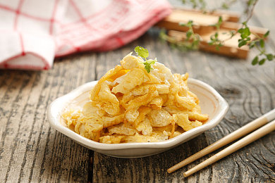 成人a v：极速狂飙，深度改装，征服未来都市赛道-3