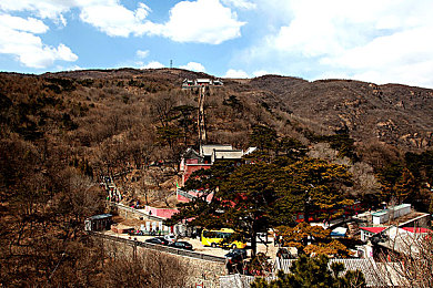 男同18+：极速赛道交织炽热情感，双重冒险挑战终极浪漫-3