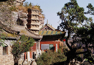 红桃ht56.vip：策略与速度的终极融合，卡牌赛车新游今日开启狂飙对决