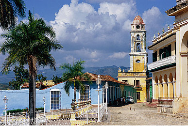 火辣辣APP导航下载大全：街头热焰今日上线，真实物理引擎与深度改装系统引爆竞速狂潮