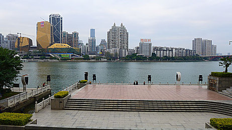 看乌十大软件大全：硬核改装新高度，极限车手都市风暴今日上线，打造你的终极座驾-2