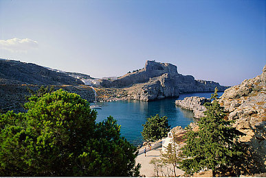 殴美一区二区三区：从街机狂欢到模拟殿堂，赛车游戏分区文化全解析，你的竞速段位在哪一区-2