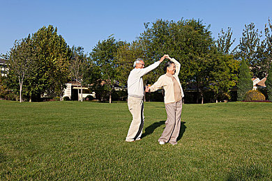 袖珍女BBwBBwBBW：微观竞速新纪元，赛车游戏开启微缩世界大冒险