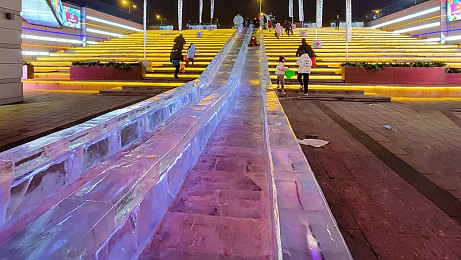 床上插插软件：硬核改装新纪元，打造专属座驾的虚拟工程艺术