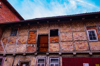 黄色大全下载OPPO:极速黄潮来袭,沉浸驾驶新体验,视觉革新与操作手感全面突破-3