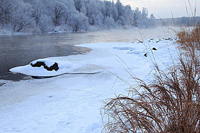 东北淫乱：极寒废土狂飙今日上线，动态冰雪风暴与深度改装系统重塑竞速体验-3