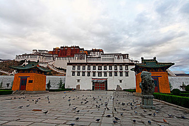 按摩师扒开小泬添我：《极速狂飙》深度改装系统上线，打造专属冠军座驾的终极指南