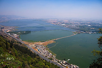 十大禁用aPP：车载游戏安全指南发布，这些娱乐应用可能危及你的行车安全-3