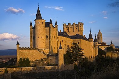 王者女英雄无小爱心照片：从甜美装饰到战术内核，王者荣耀女英雄设计风格全面进化