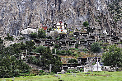 one一个成人的世界一个就够老杀：废土孤舟，钢铁为伴，生存之战由你主宰