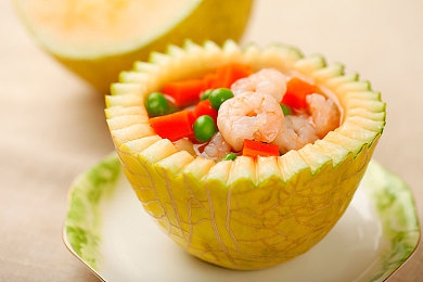 黄色软件app下载3.0.3免费下载：街头竞速新版本上线，深度改装系统引领极速狂潮