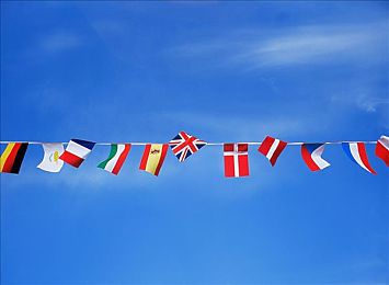 国产黄色成人影视：光影交织的虚拟片场，打造你的电影帝国之路