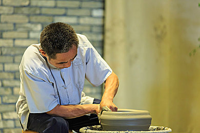 亚洲人毛绒绒：萌系赛车新作登场，绒毛物理打造独特竞速体验-4