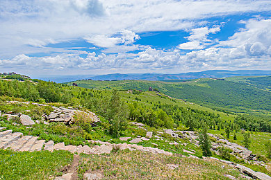 俄罗斯足交：冰原竞速新纪元，硬核驾驶征服西伯利亚极险赛道-1