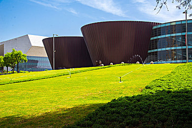 91麻豆天美果冻精东:《极速幻影:霓虹都市》正式上线,潮流赛车游戏融合弹性物理与霓虹美学-2