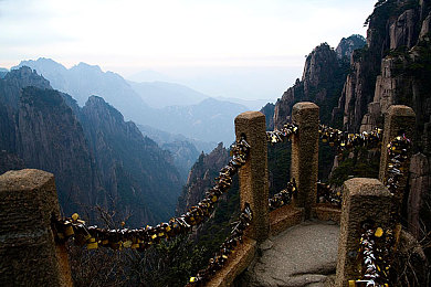 黑91:极限弯道,驾驭失控边缘的精准艺术-2