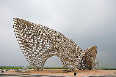 三上悠亚一二三区：极速三重奏，霓虹都市的终极驾驶试炼-2