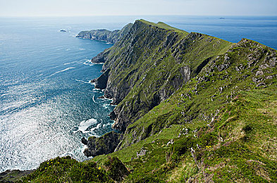 男生女生差差差的软件大全：虚拟赛道上的性别驾驶风格大揭秘，最新游戏调校攻略助你刷新圈速-2