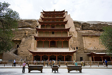 十八摸app：指尖上的汽车收藏与改装狂想之旅-2