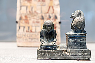 国产tv：怀旧竞速新游上线，探索开放世界，收集信号解锁隐藏剧情