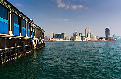 国产精品乱伦视频：血脉交织的赛道，伦理与速度的家族抉择-2