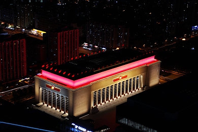 男的女的打扑克又痛又叫：极速牌手震撼上线，卡牌策略与赛车竞速的激情碰撞