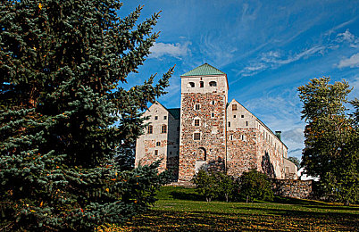 机机和机机手机免费版2025：2025科幻竞速新作登场，移动端免费畅玩未来赛车-2