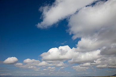 男生把困在女生困困洞里：双视角协作解谜新作今日上线，驾驶与救援开启奇妙冒险