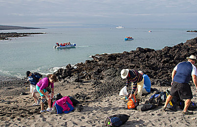 黄色软件3.3.：虚拟都市极速狂飙，真实驾驶体验与深度改装攻略揭秘