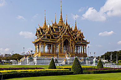 美女搞基app：霓虹飞驰，颜值与速度的协奏诗篇