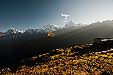 十大禁止黄台软件有哪些：《极速狂飙：暗夜赛道》违规改装系统揭秘，游戏内十大禁用程序引发公平性争议-2